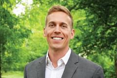 A headshot of Bryan the business consultant